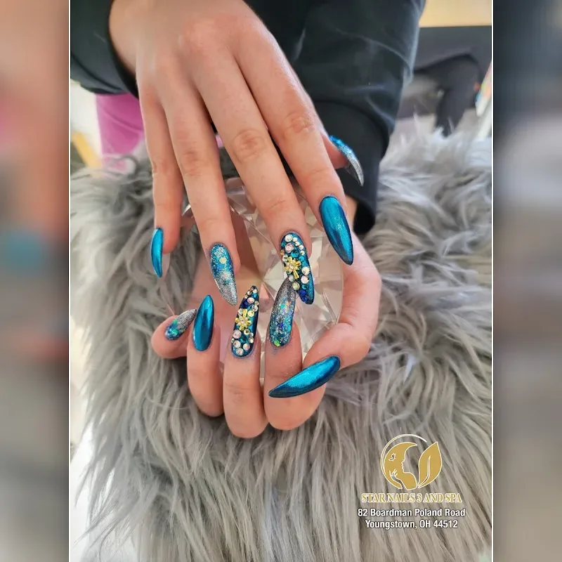 Star Nails 3 And Spa — Nail salon in Youngstown